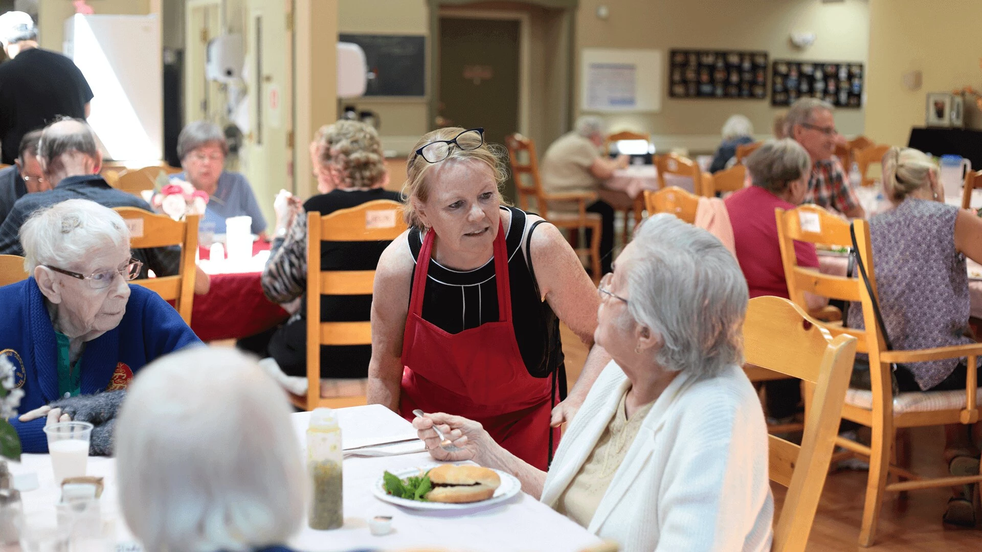 Dining at Riverside Manor senior living